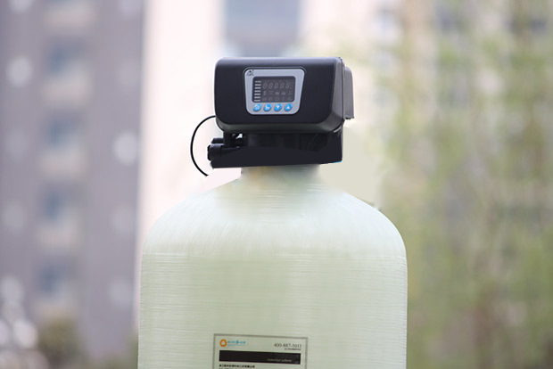 數顯多路閥全自動軟水器(軟化水設備) 數顯多路閥全自動軟水器(軟化水設備)